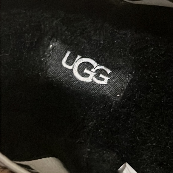 NWT UGG Women’s Fuzzita Clear Black Shearling Sandal Size 7 - Picture 11 of 12